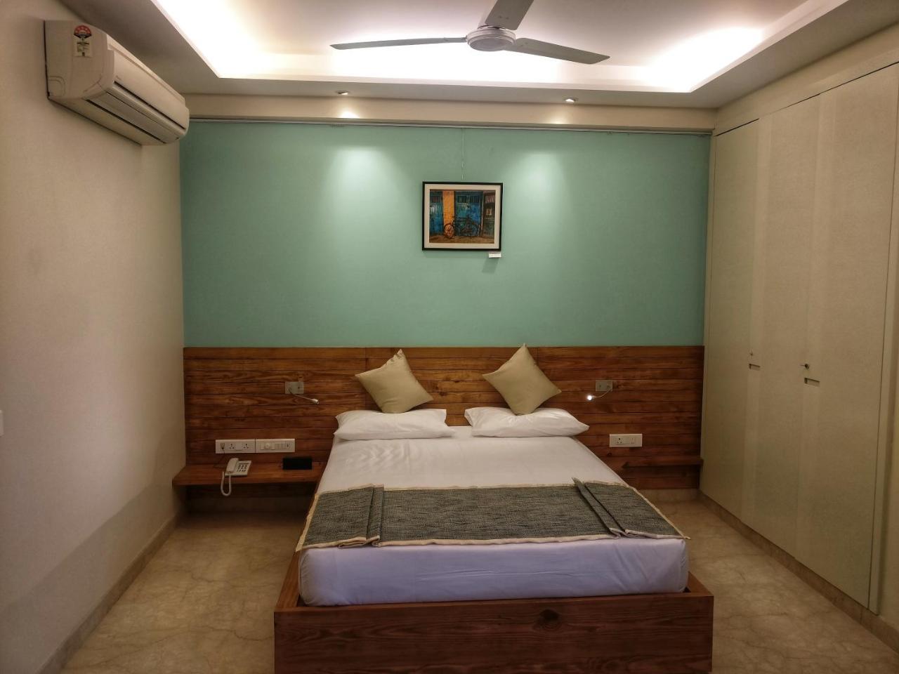 Arman, The Green B&B Нью-Дели Экстерьер фото